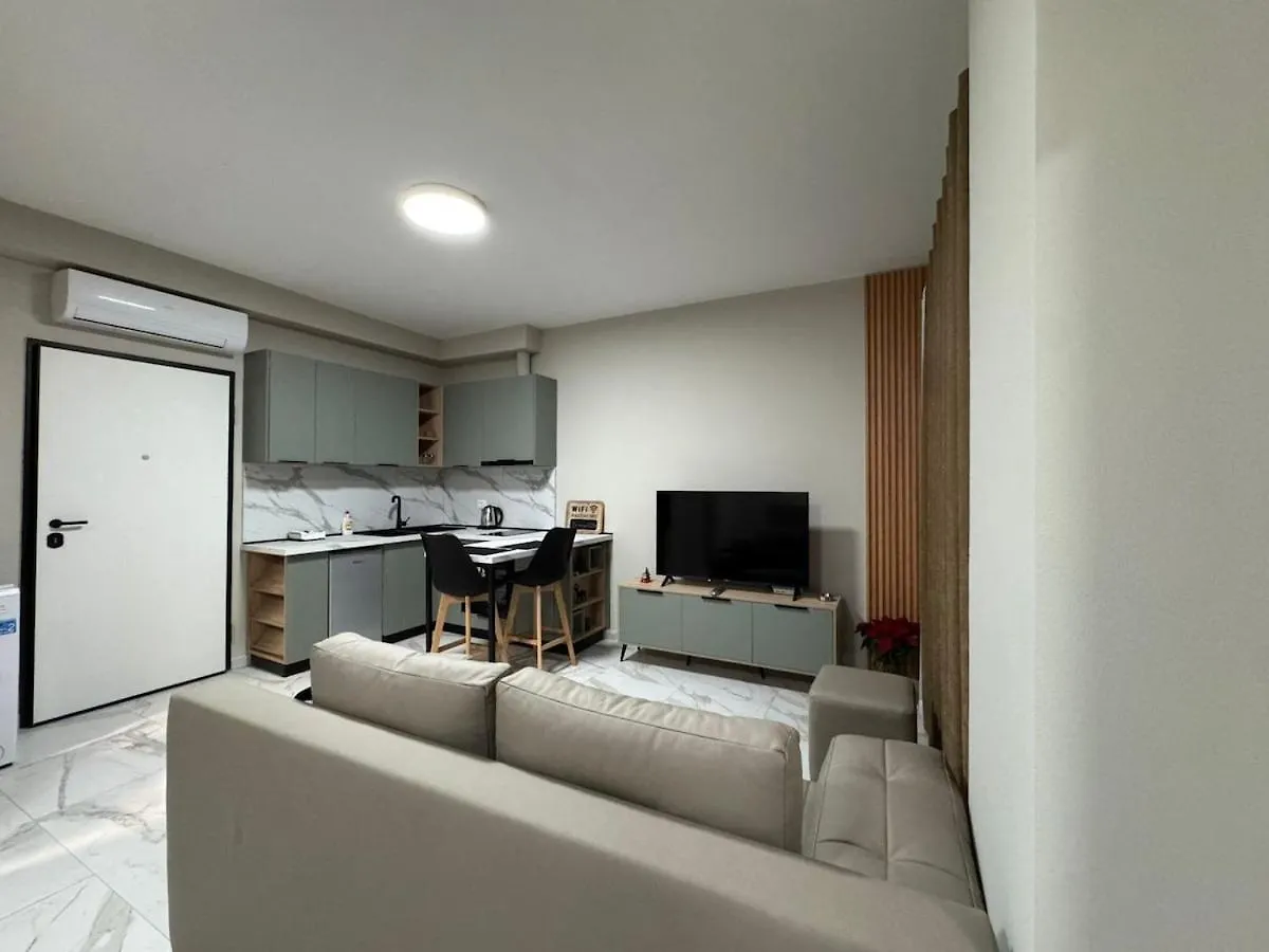 Dennys Apartment At Gardenia Myslym Shyri Tirana